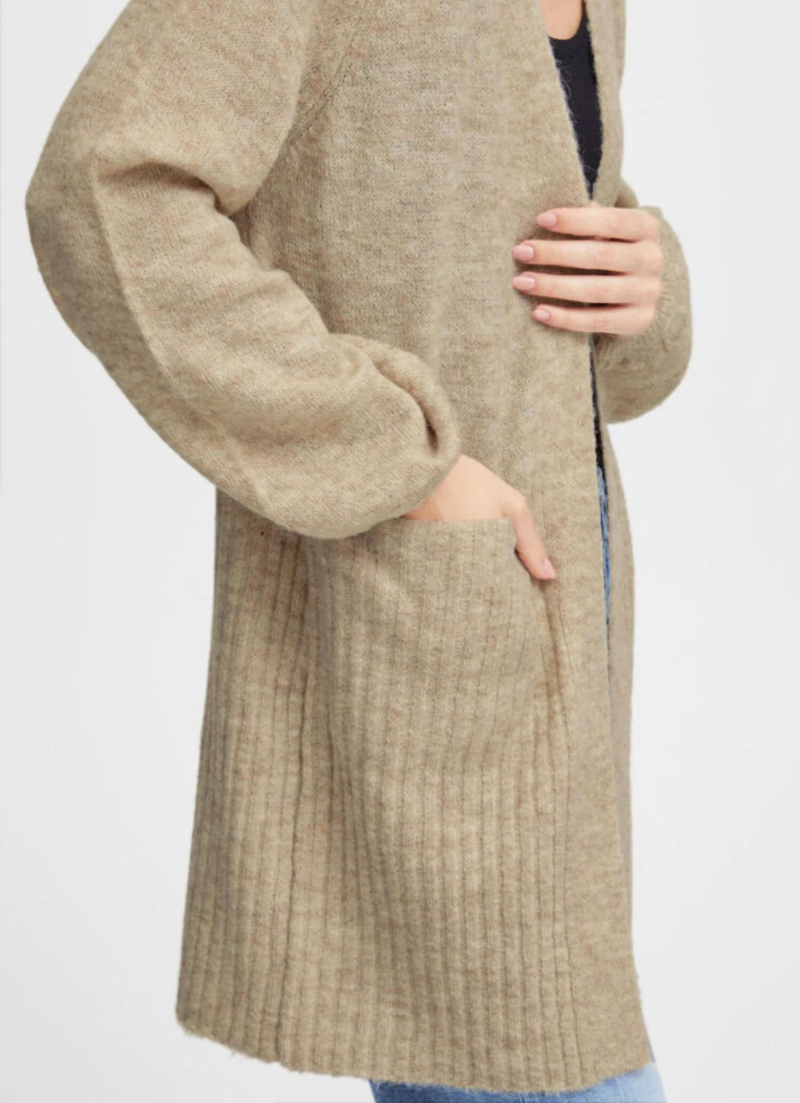 Cardigan Kamara