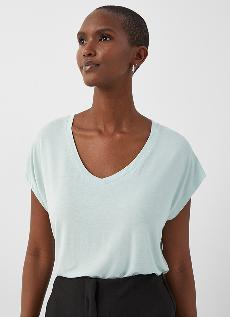 Mist V-Neck Tee