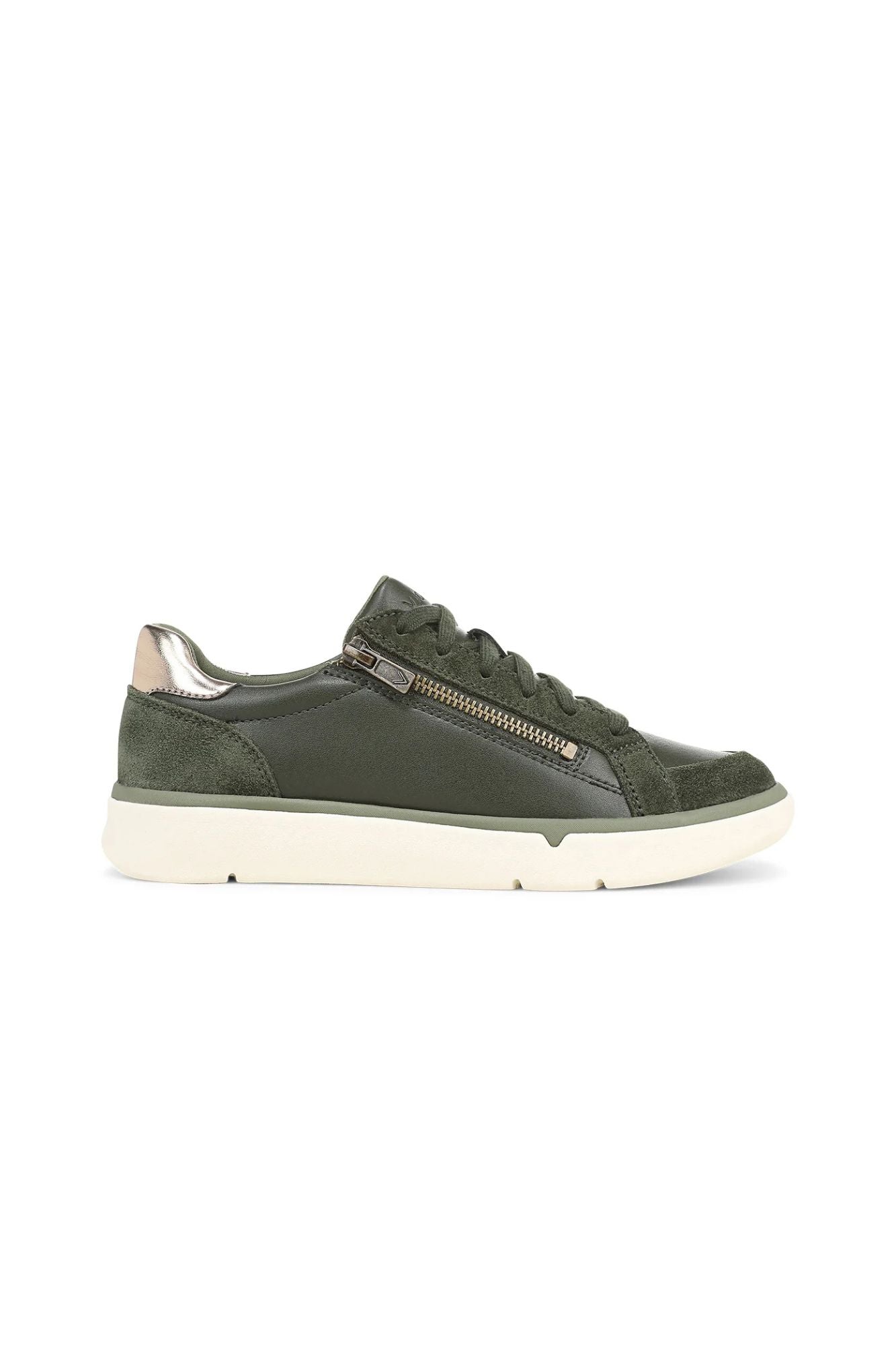 City Walk AXS Sneaker