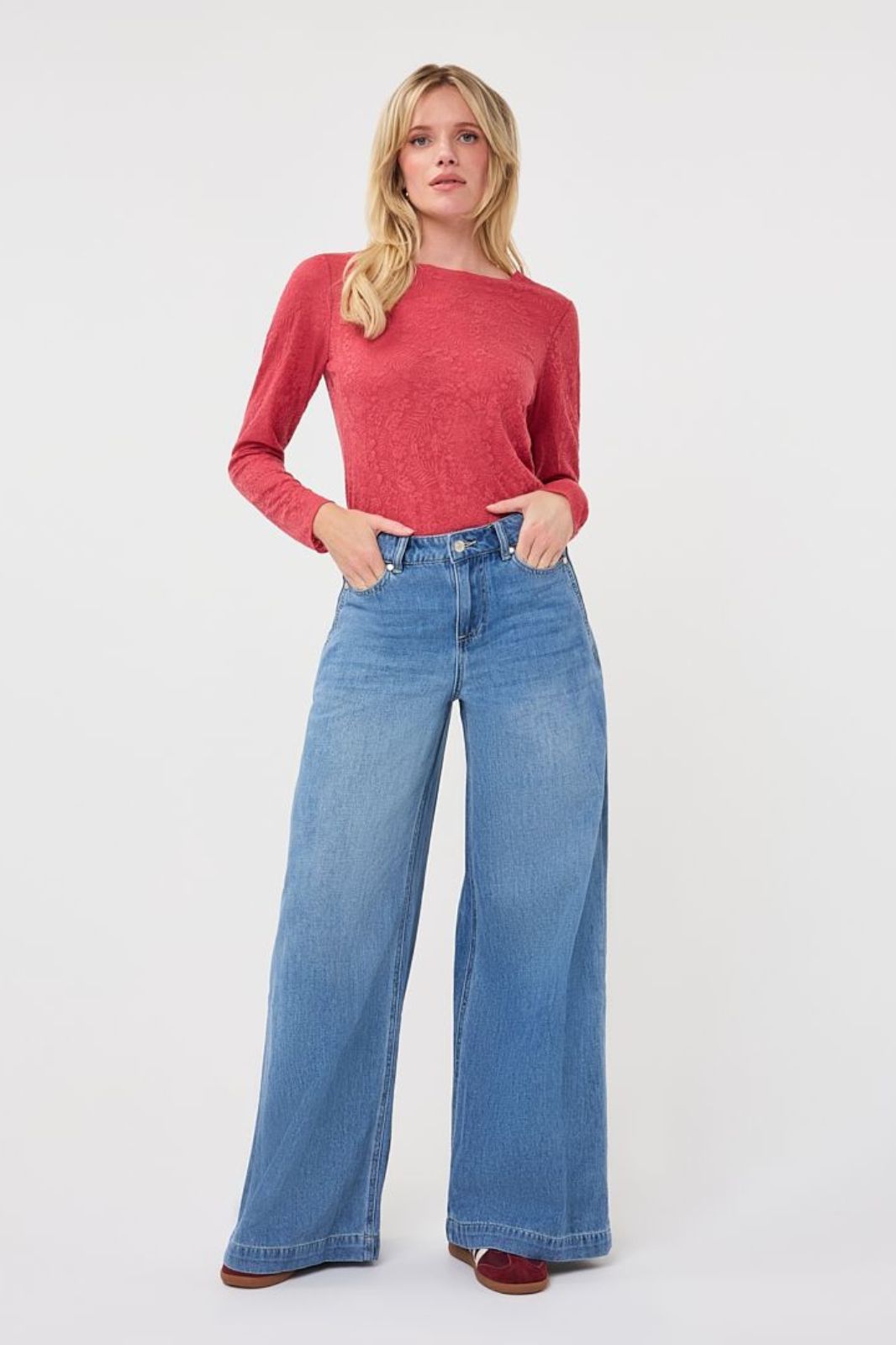 Wide Leg Jean