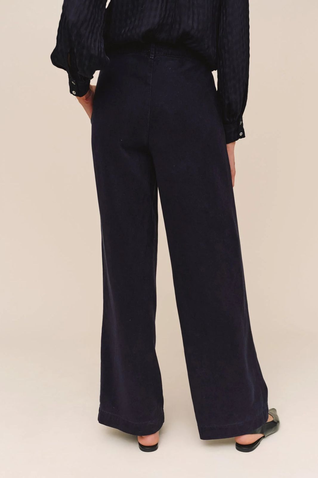 Elongated Tuck Pant