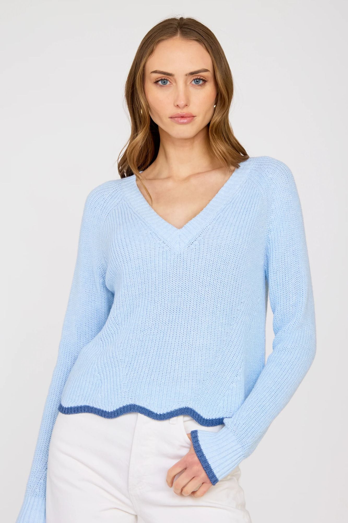 Solid Scallop Shaker V Neck