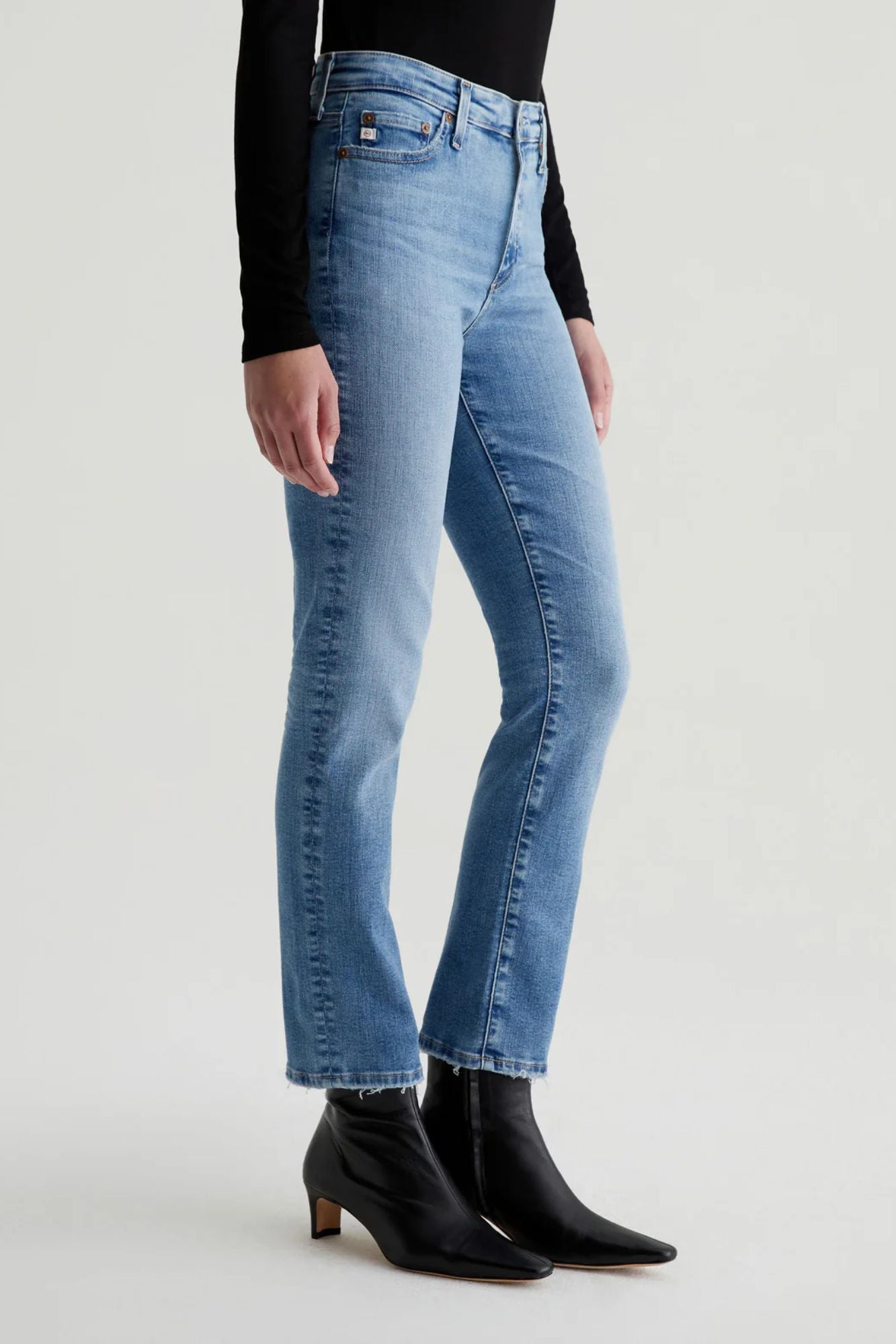 Mari Mid-Rise Crop