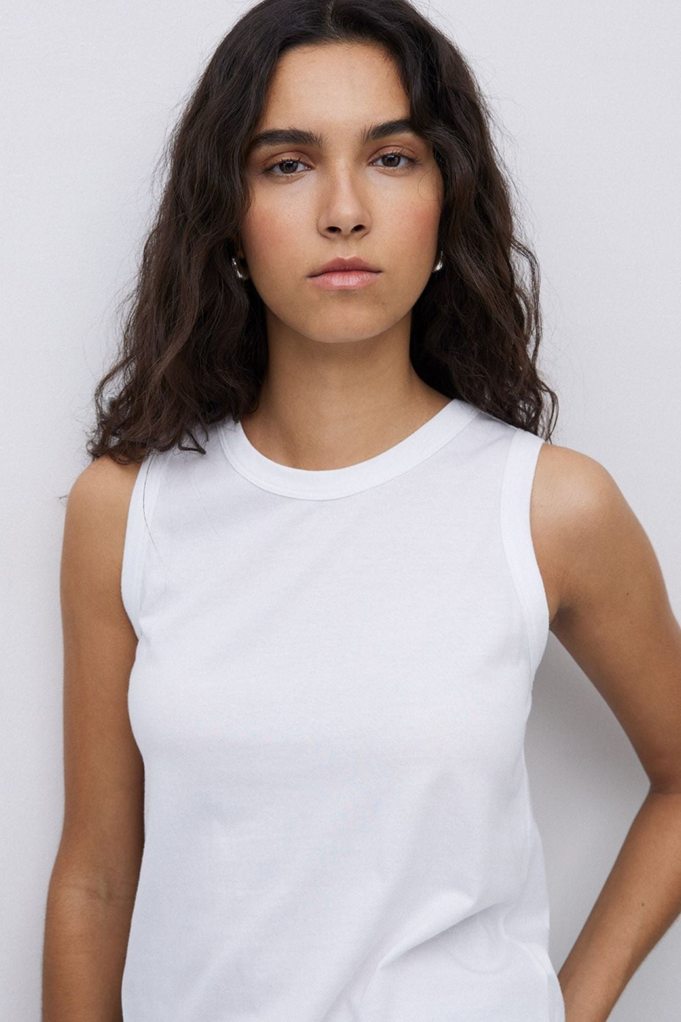Basic Round-neck Top