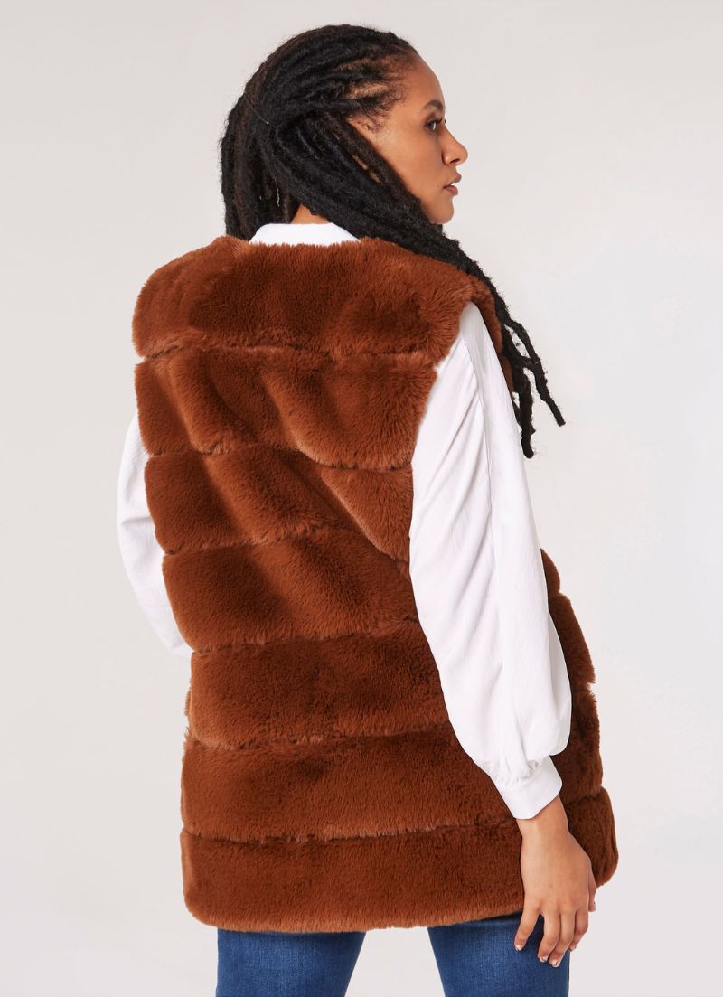 Gilet à volants en fourrure Amy