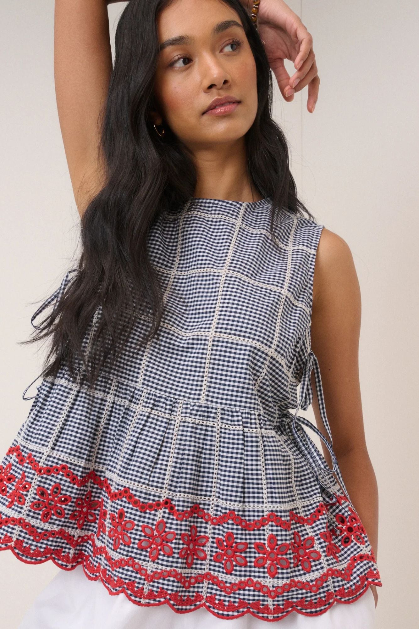 Valerie Top