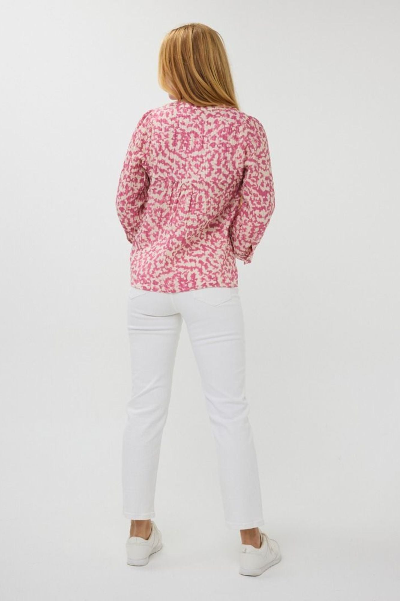 Blouse Floral Retreat