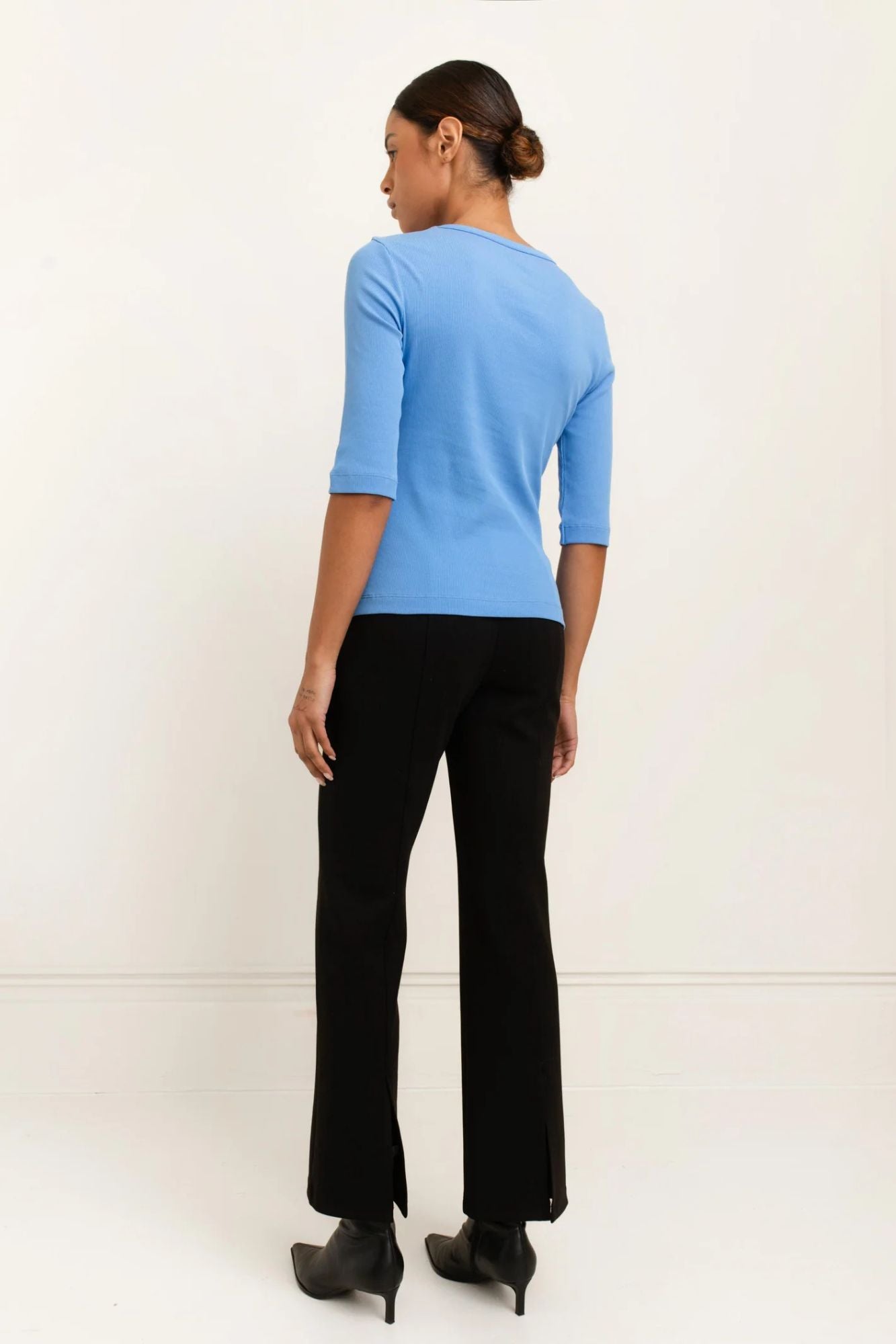 Akari Crew Neck