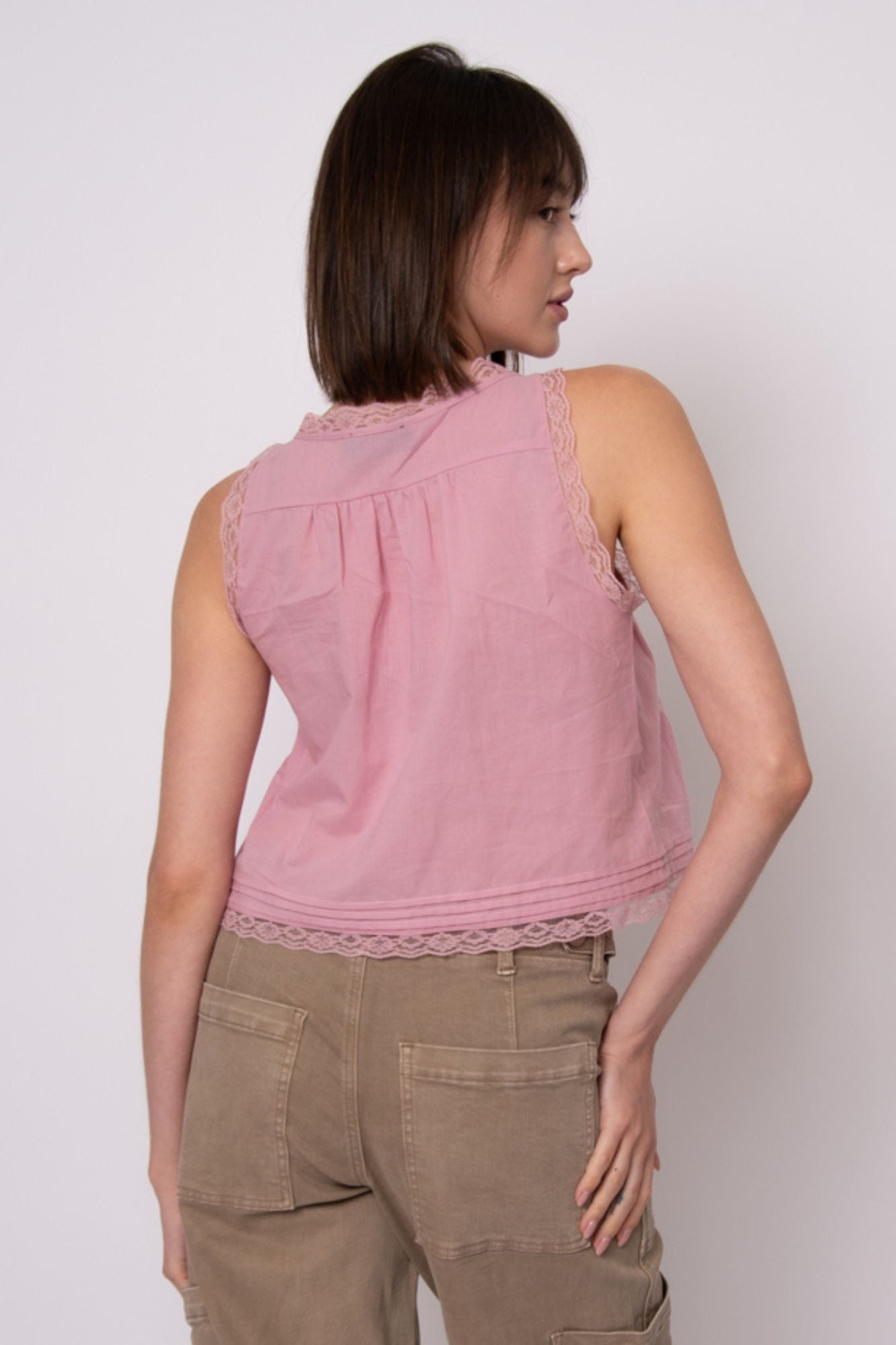 Alia Sleeveless Button Up Top