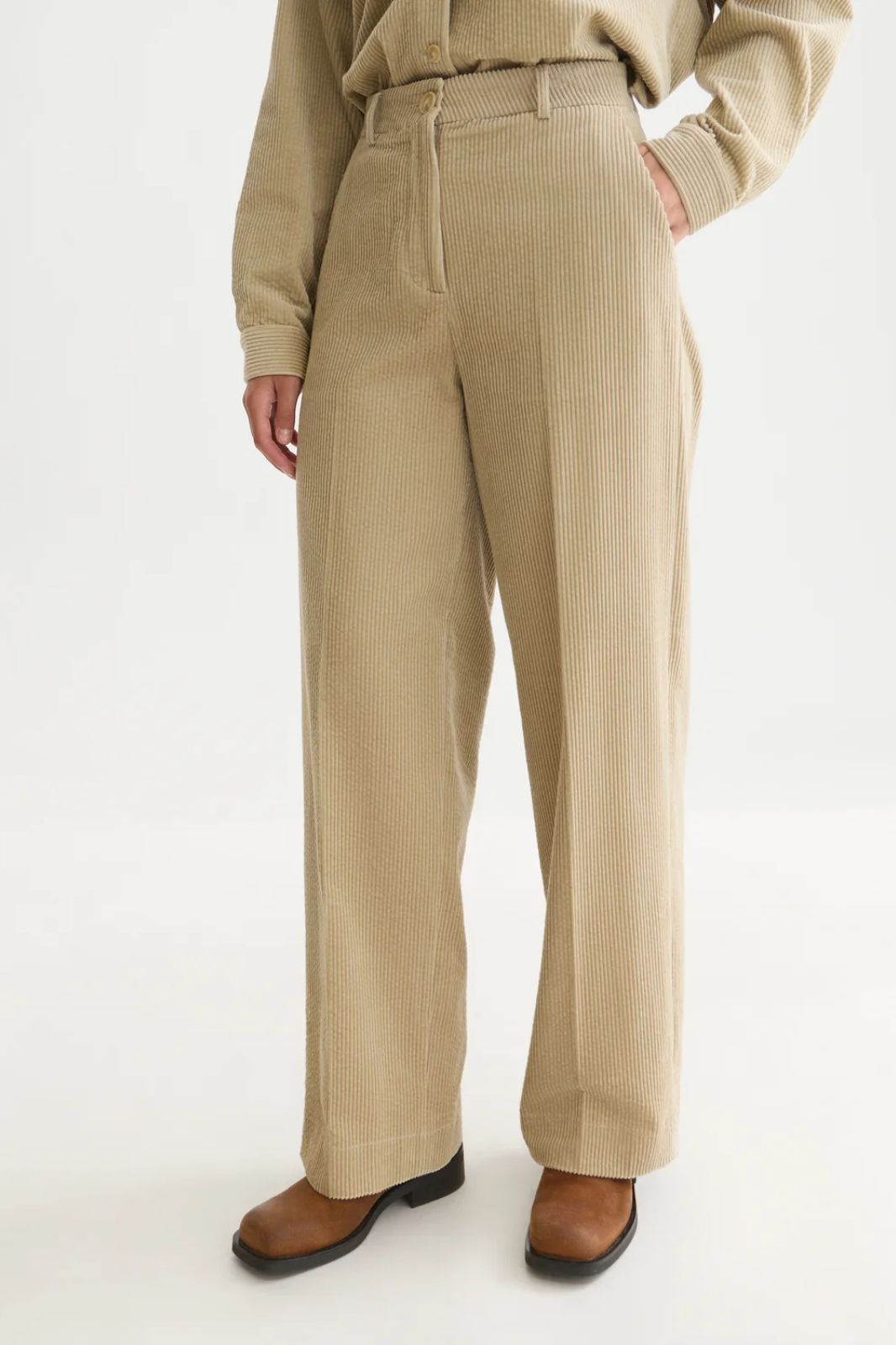 Cleo High Rise Wid Leg Cord