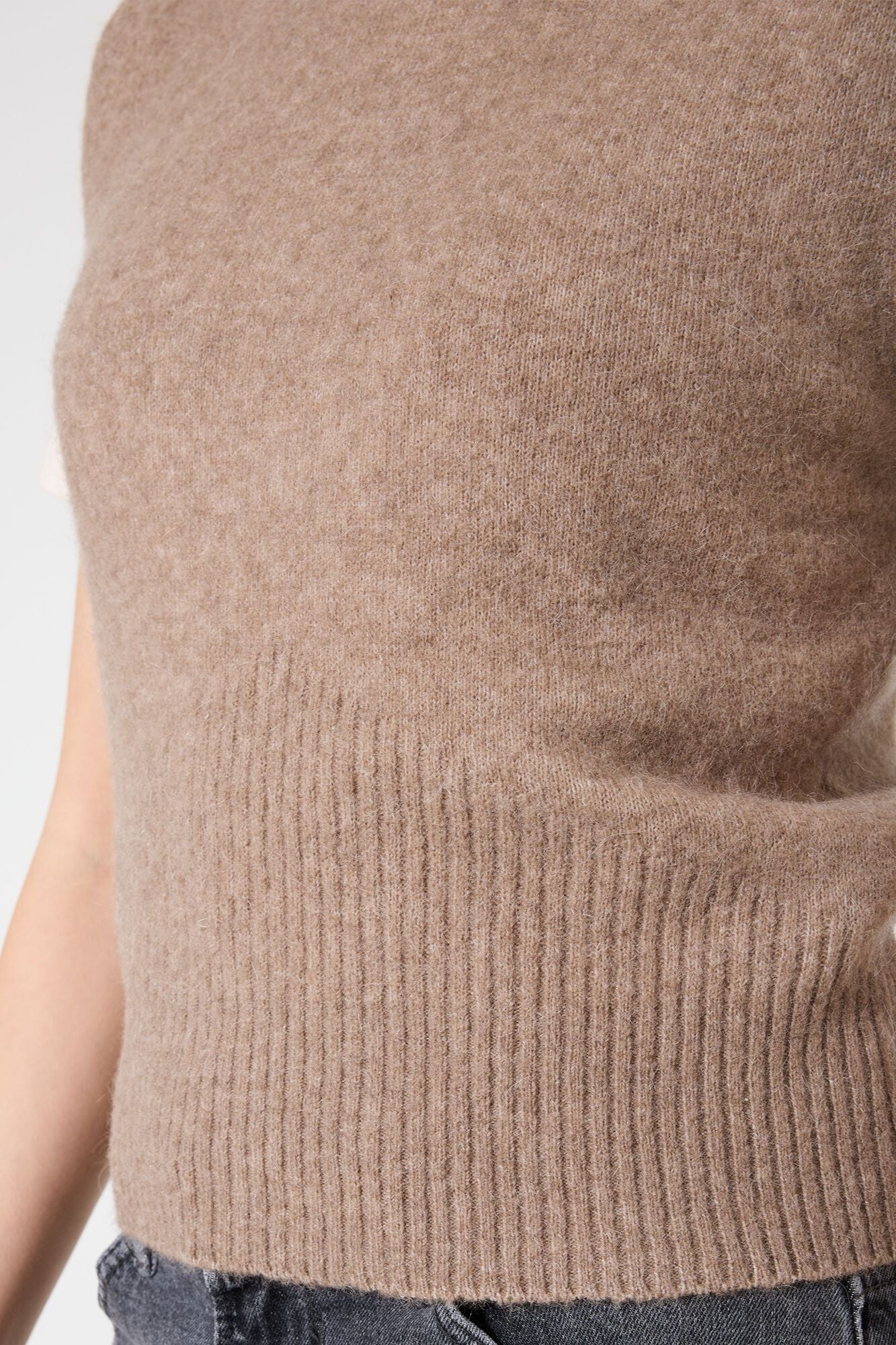 Tarry Vest