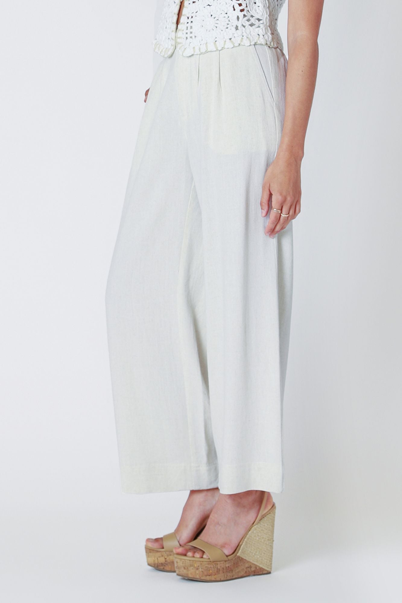 Wide Leg Pull On Pant