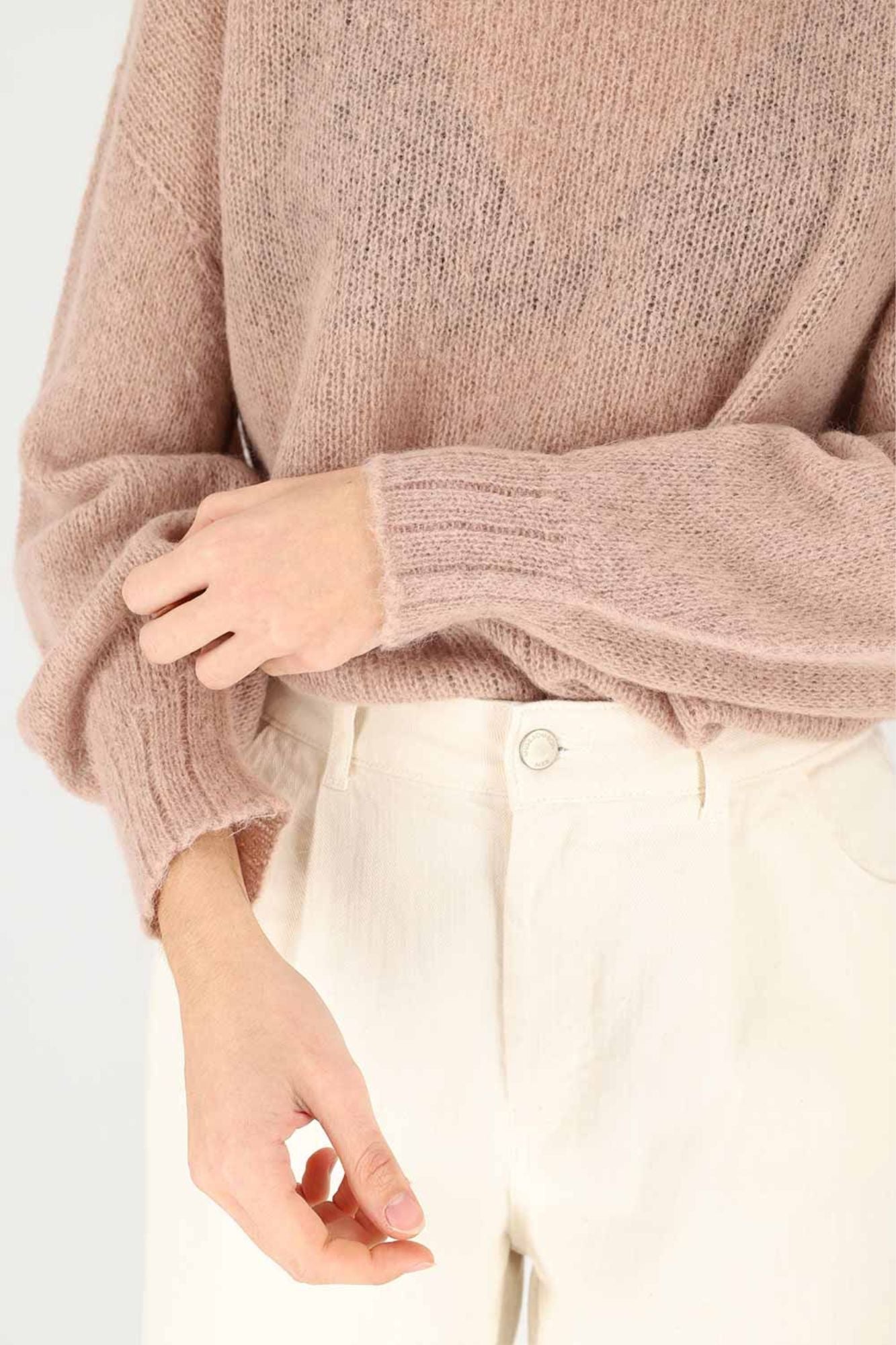 Amoia Sweater