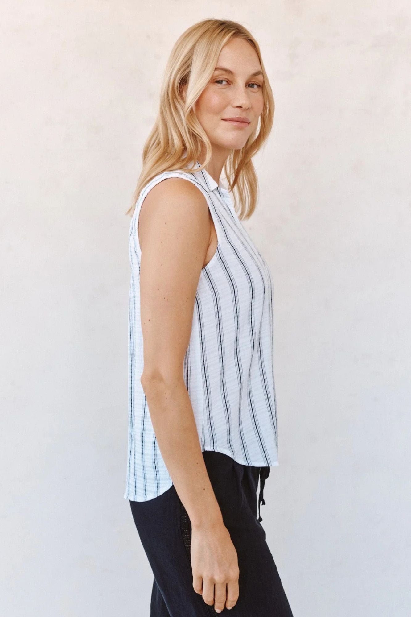 Sleeveless Pullover