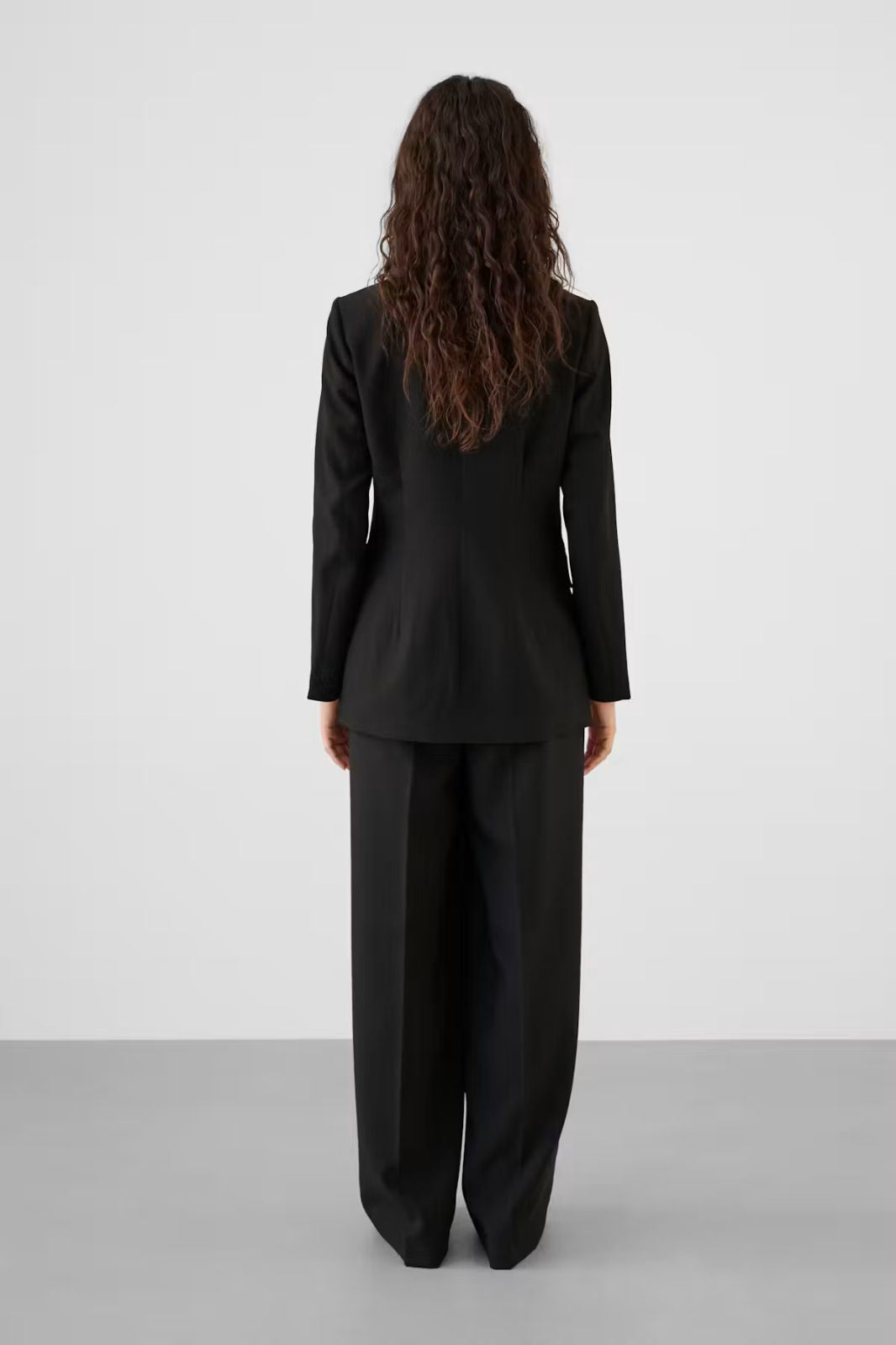 Corinne Fitted Blazer