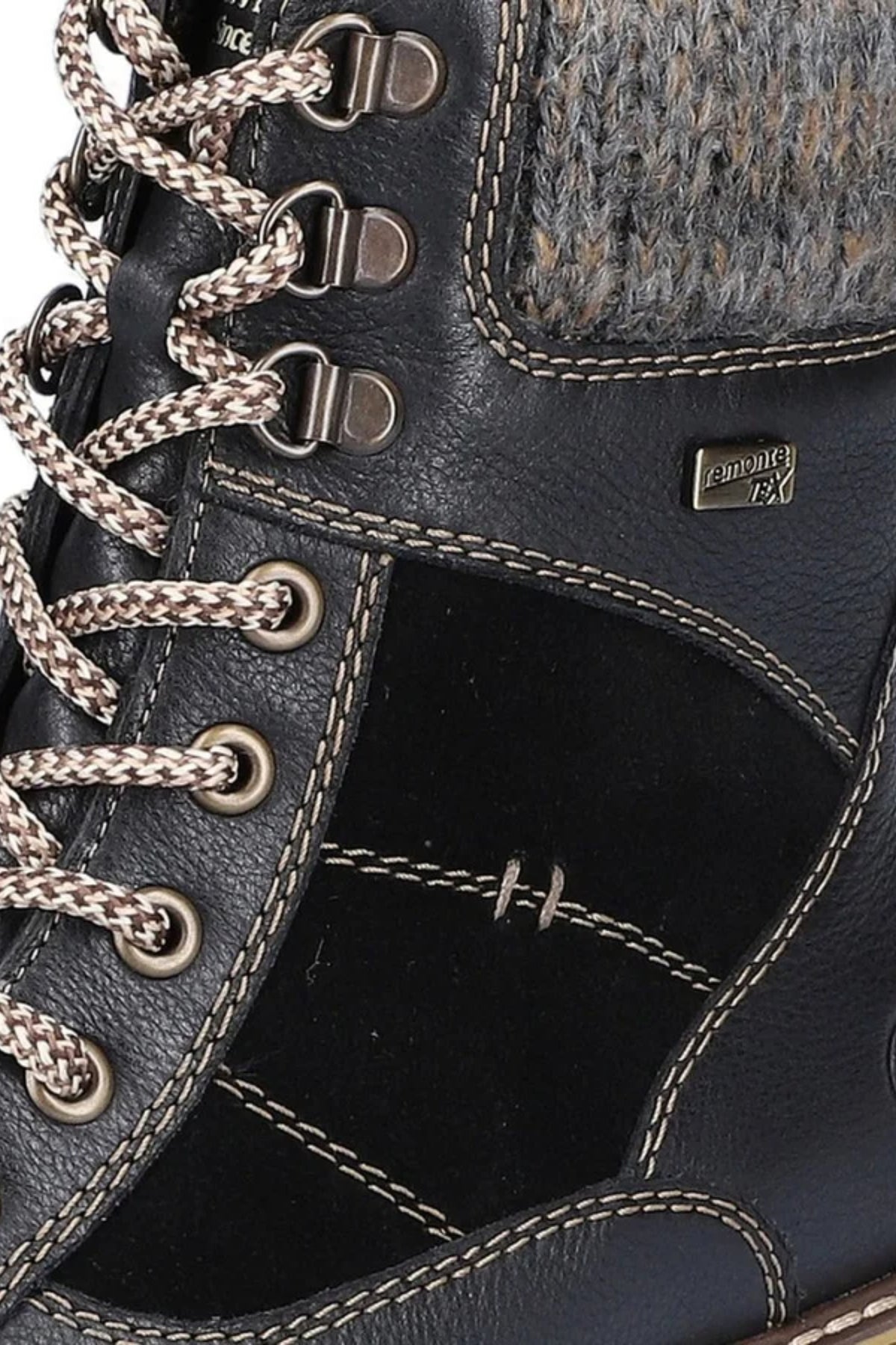 D9378-00 Winter Grip Boot