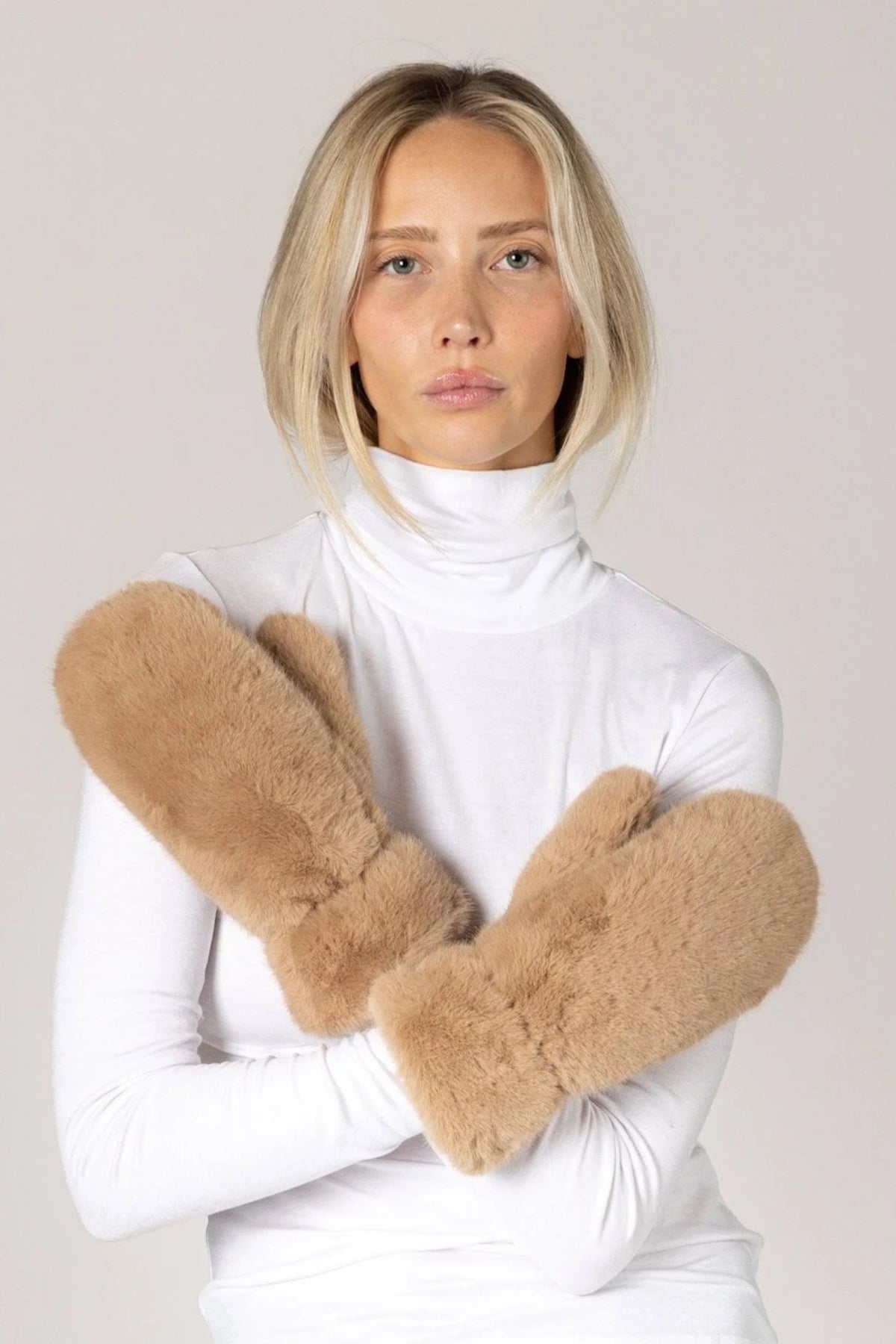 Faux Fur Luxe Mittens