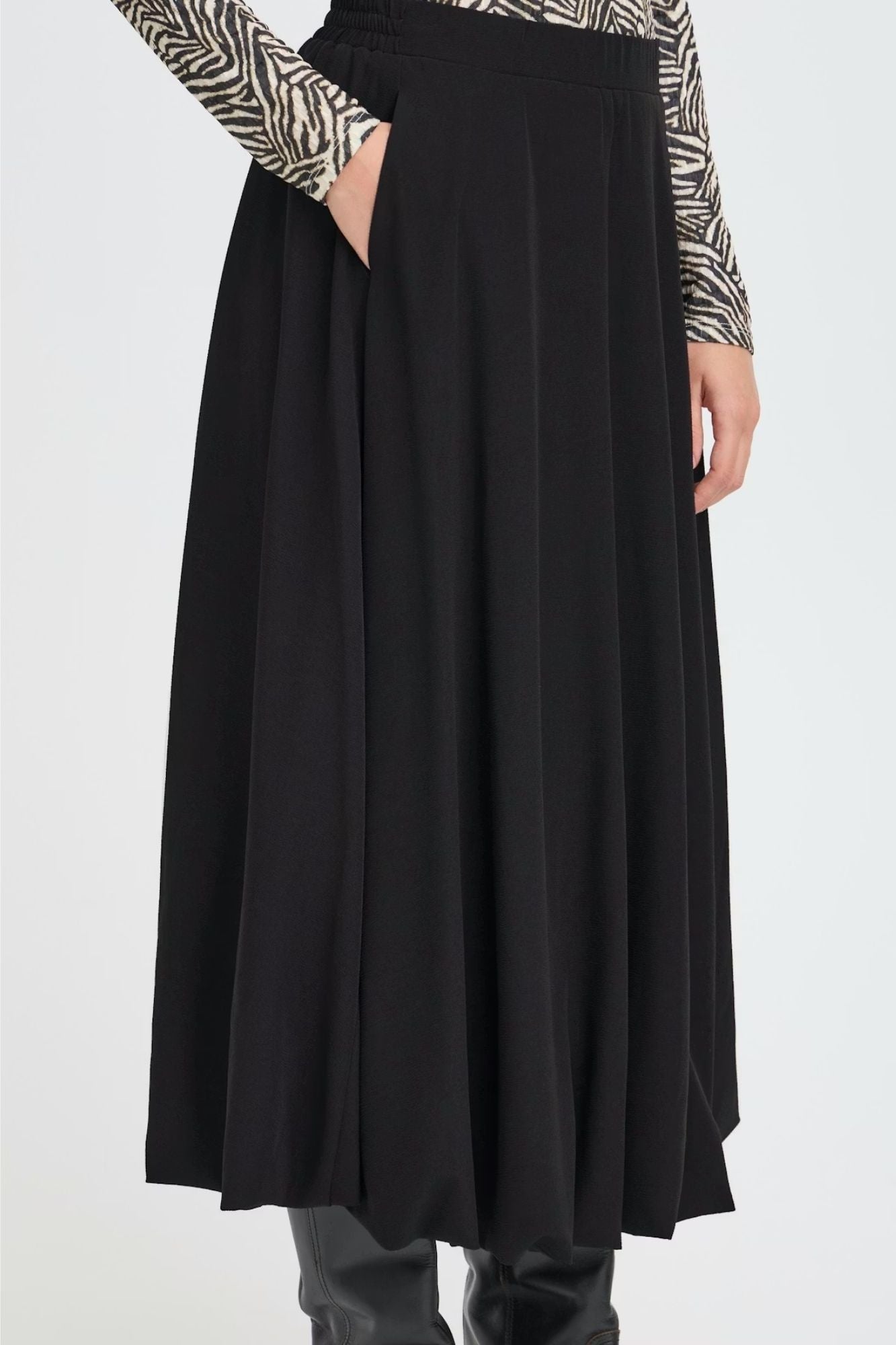 Lirina Skirt