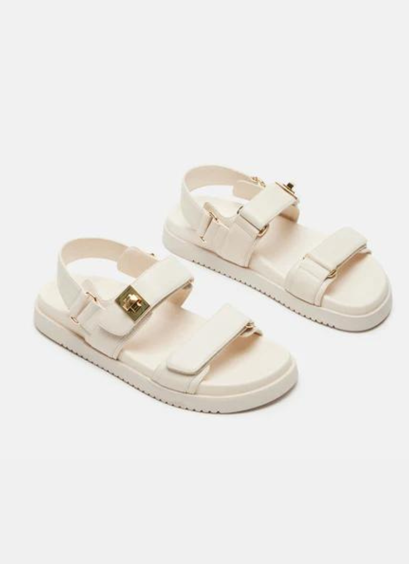 Mona Sandal