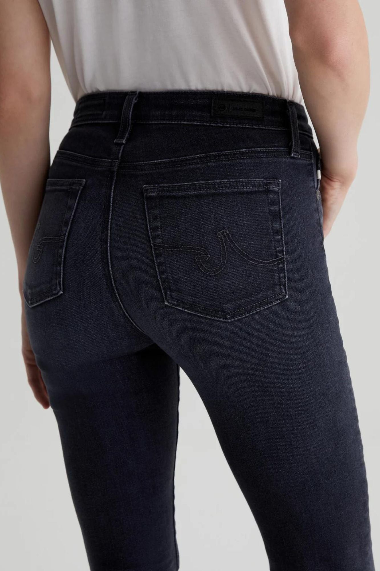 Mari Mid-Rise Slim Straight Extended