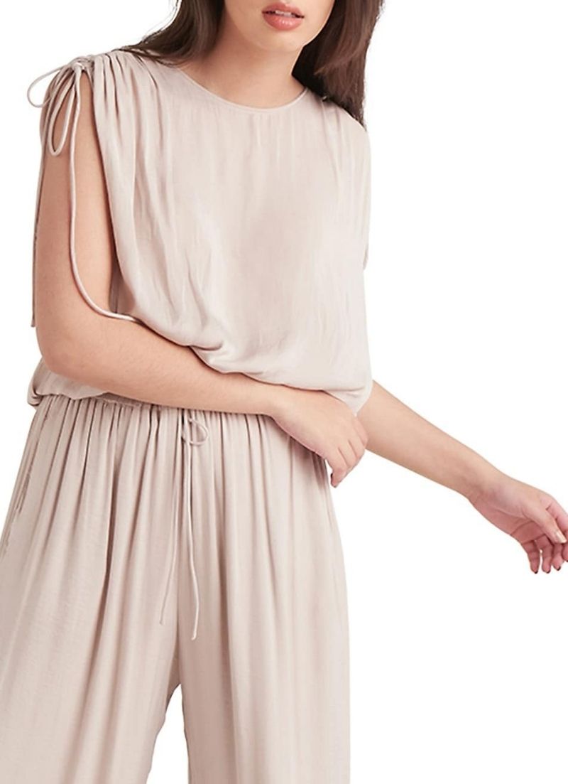 Dex - Sleeveless Blouse