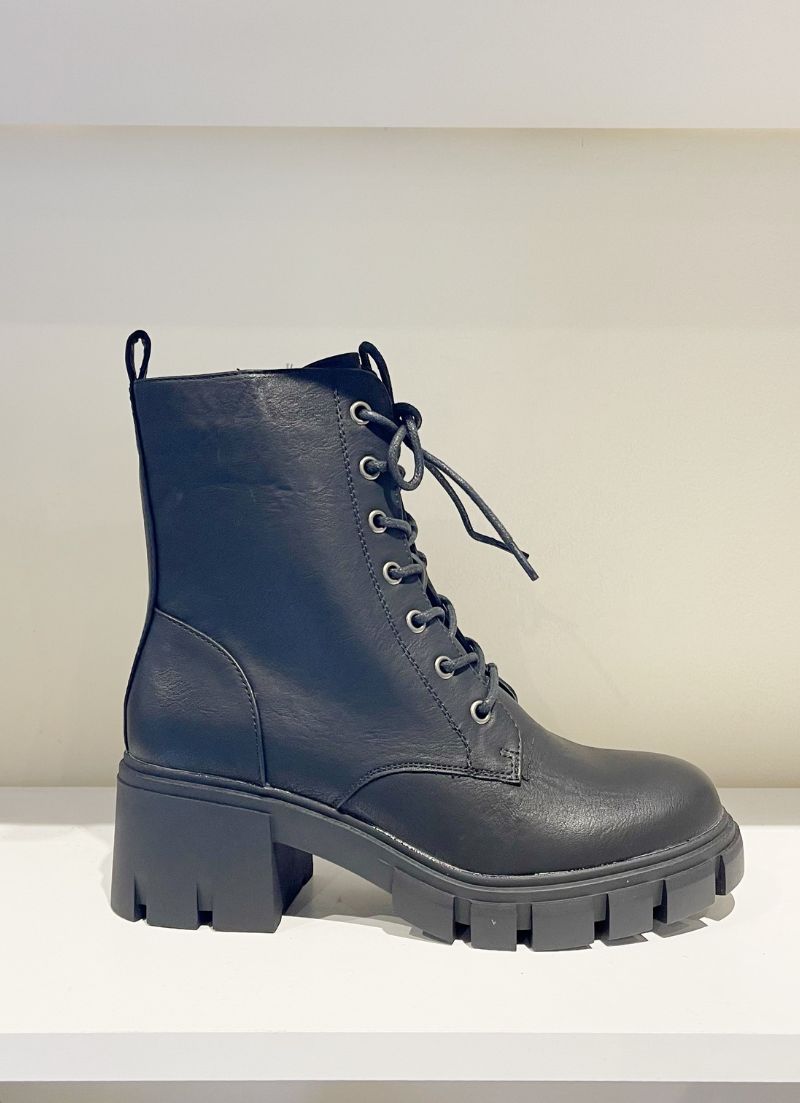 Dirty Laundry - Newz Boots