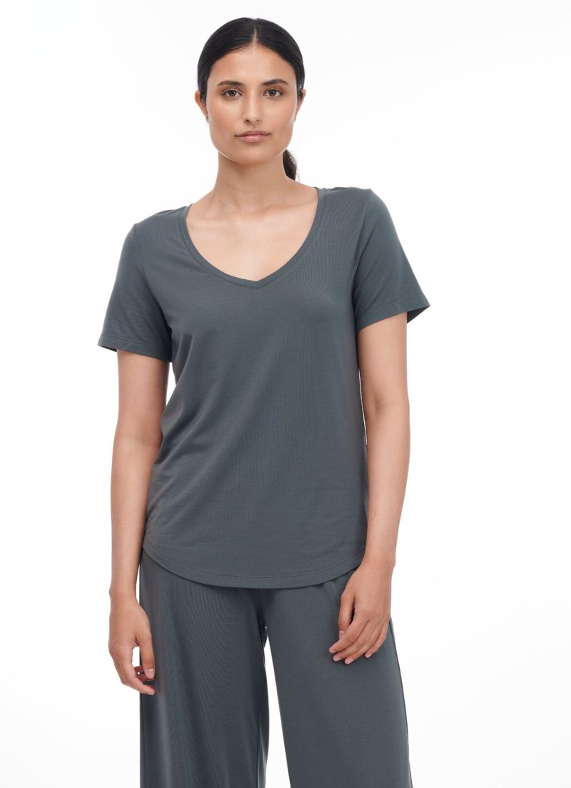 Evelyn V Neck Tee