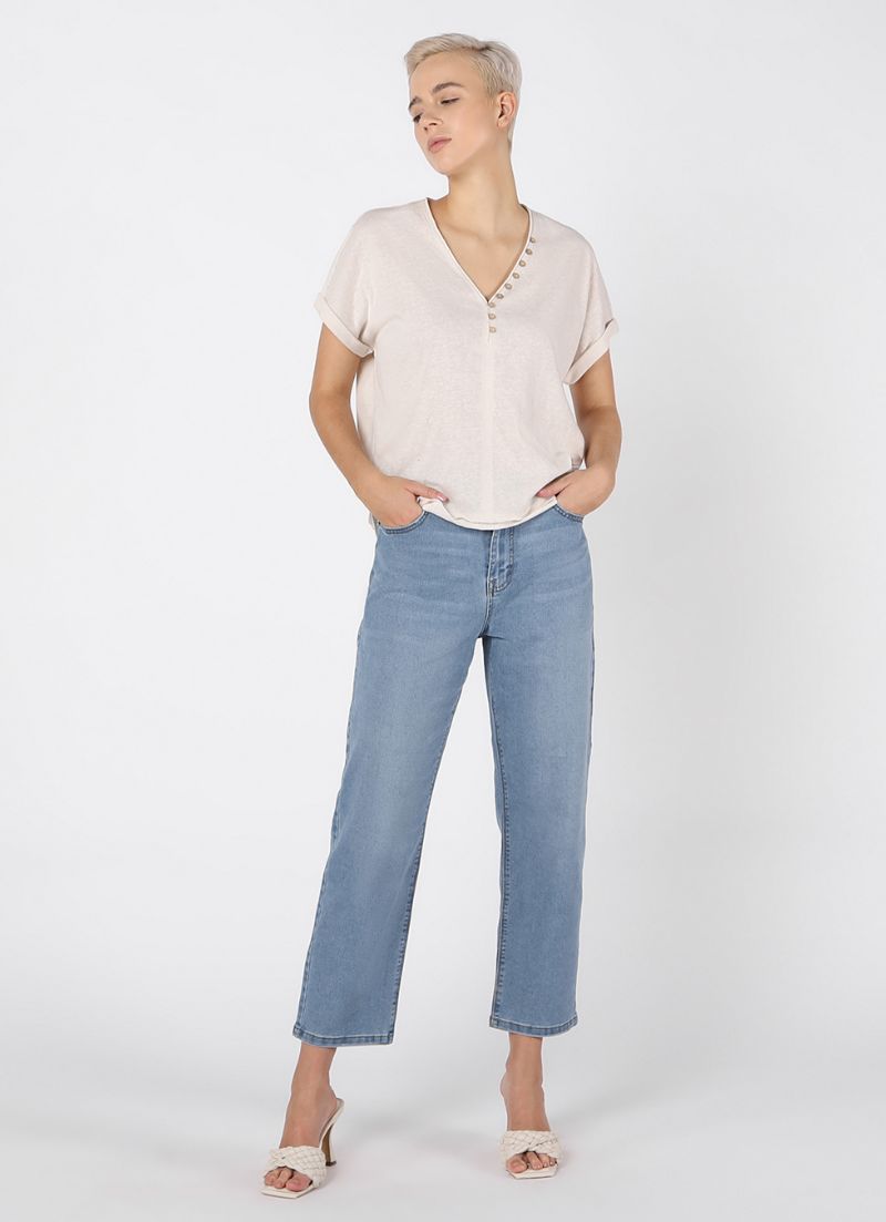 High Rise Mom Straight Jean