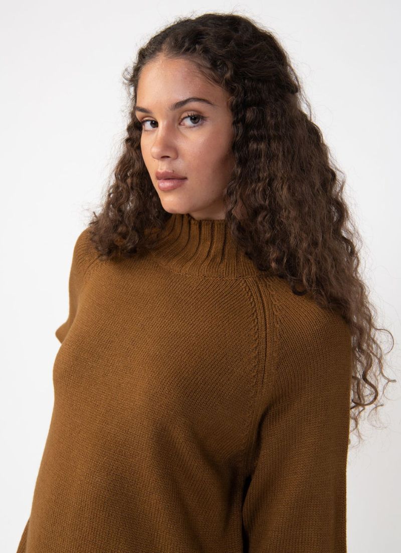 Sanctuary - Mini-robe pull