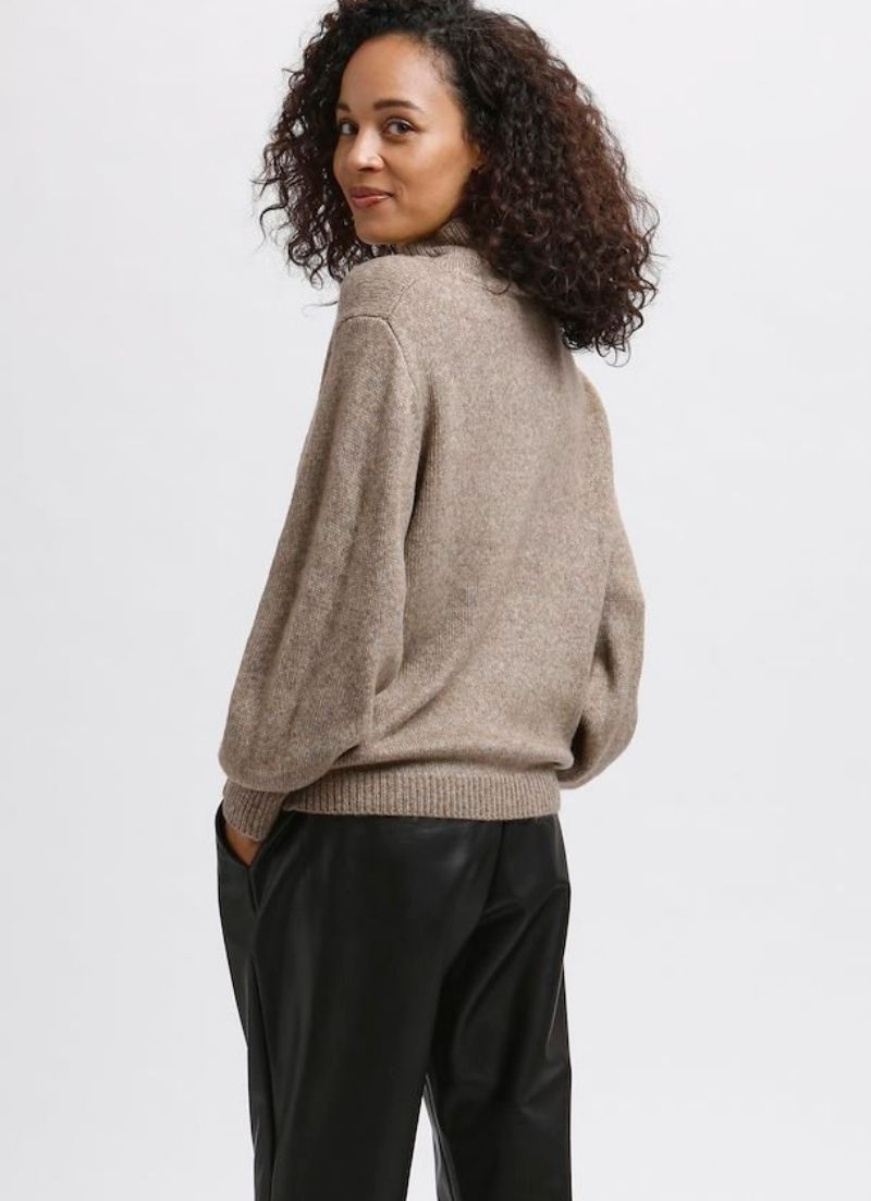 Jen Pullover