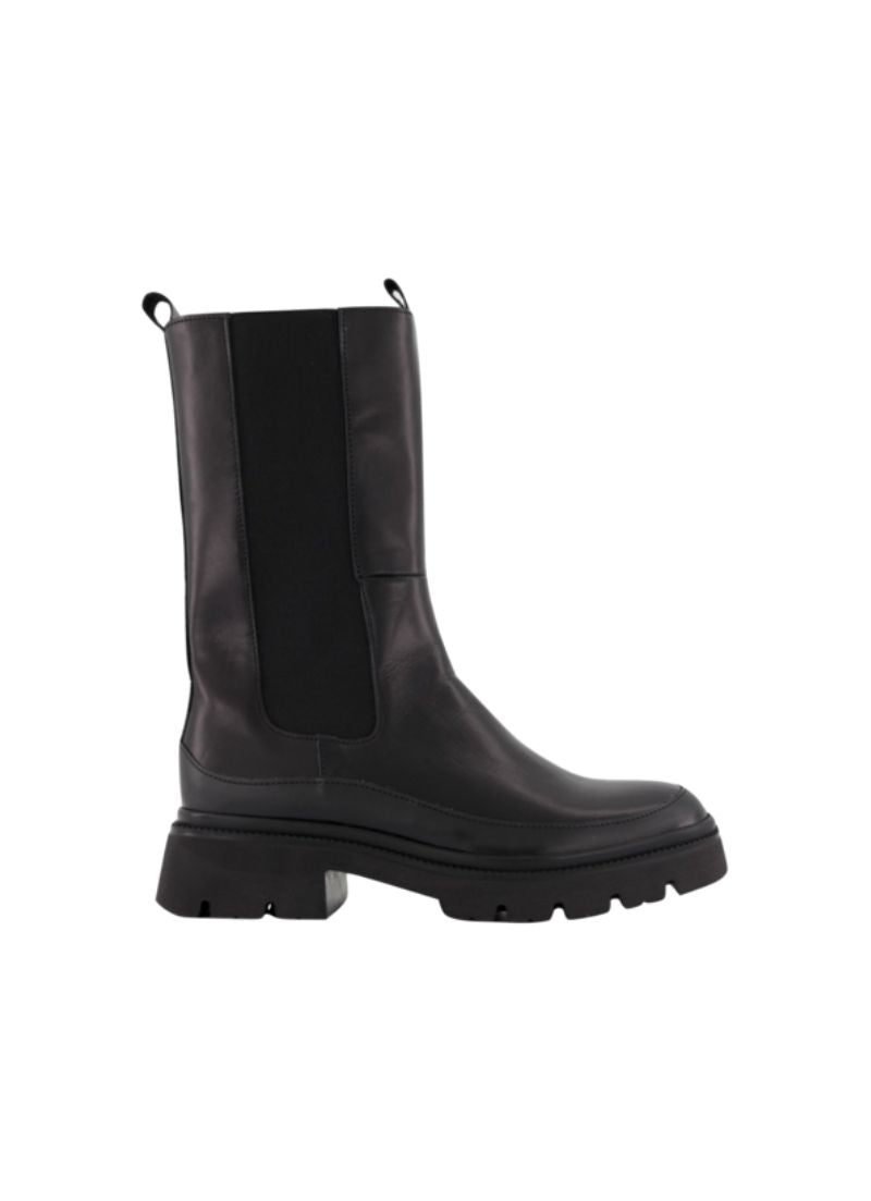 Trim Mid Boot