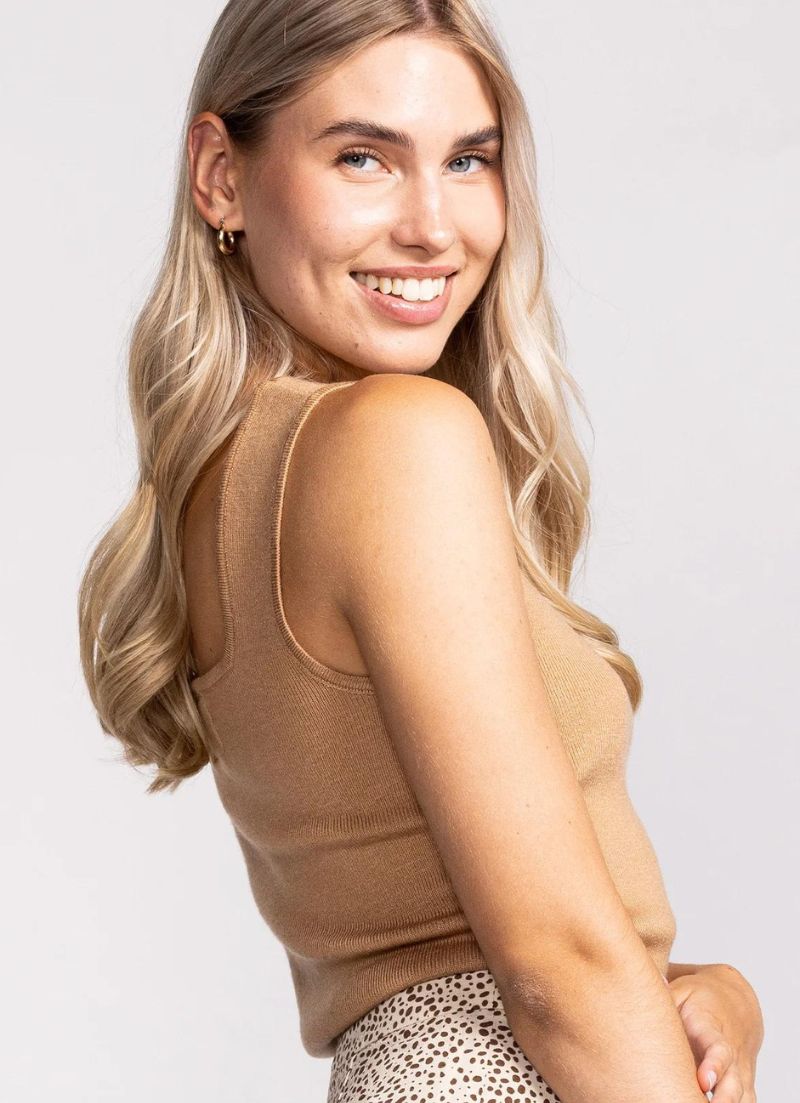 Harper Top
