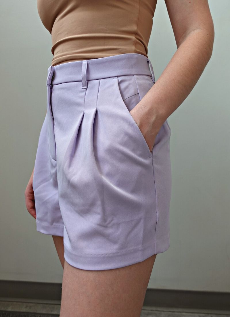 Short plissé de costume Brynn