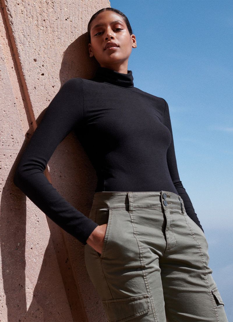 Essential Turtleneck