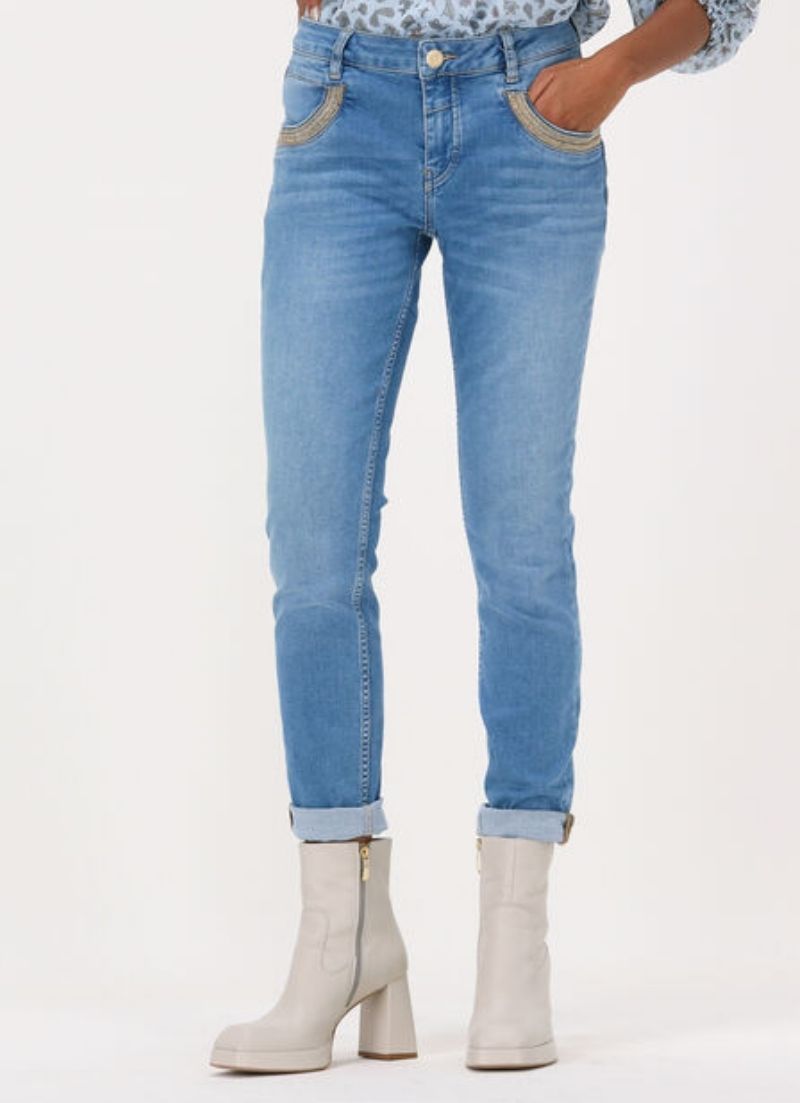 Naomi Luna Jeans
