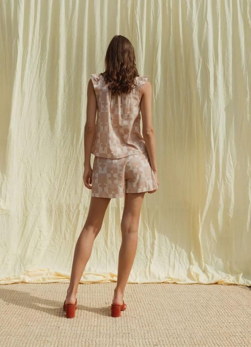 Peyton romantic Blouse