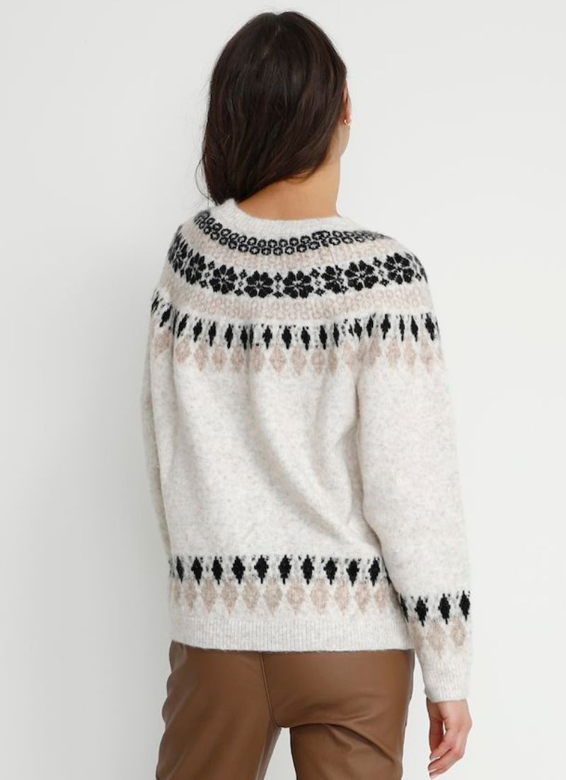 Pull en tricot cerise