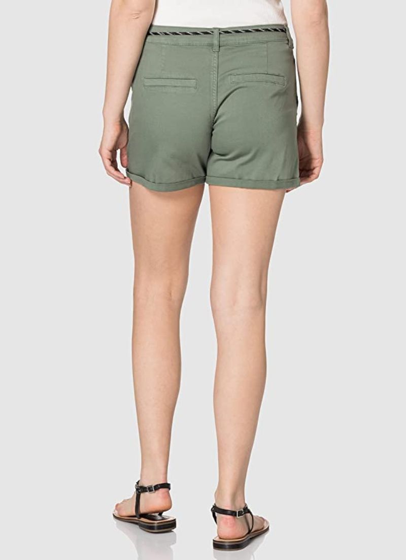 Ceinture à lacets et short à revers