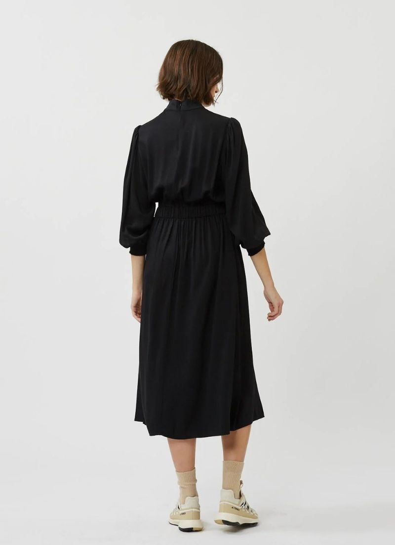 Larada Midi Dress