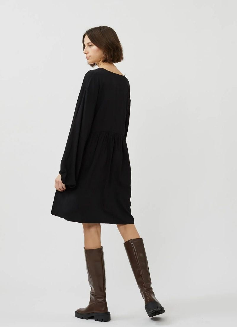 Robe courte Modiva