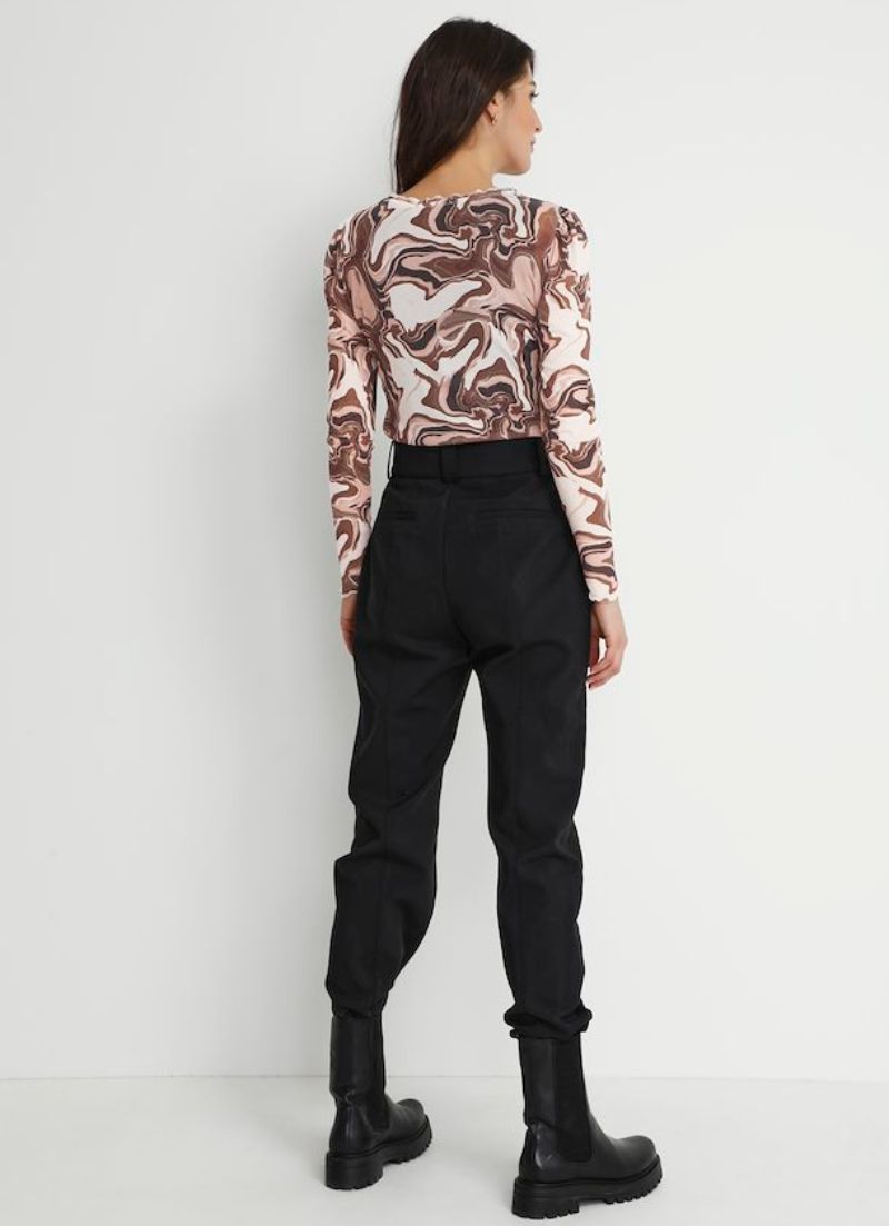 Urana Long Sleeve T-Shirt
