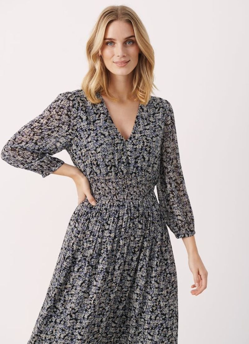 Siraline Long Sleeve Midi Dress