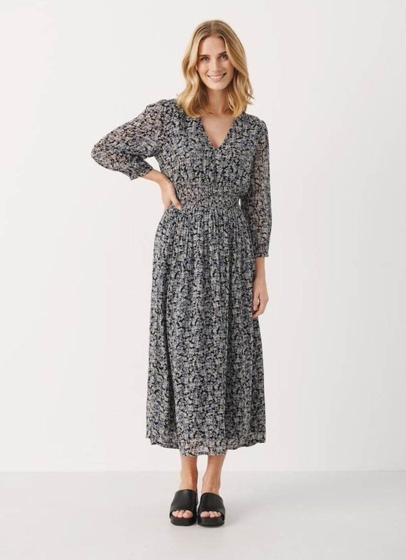 Siraline Long Sleeve Midi Dress