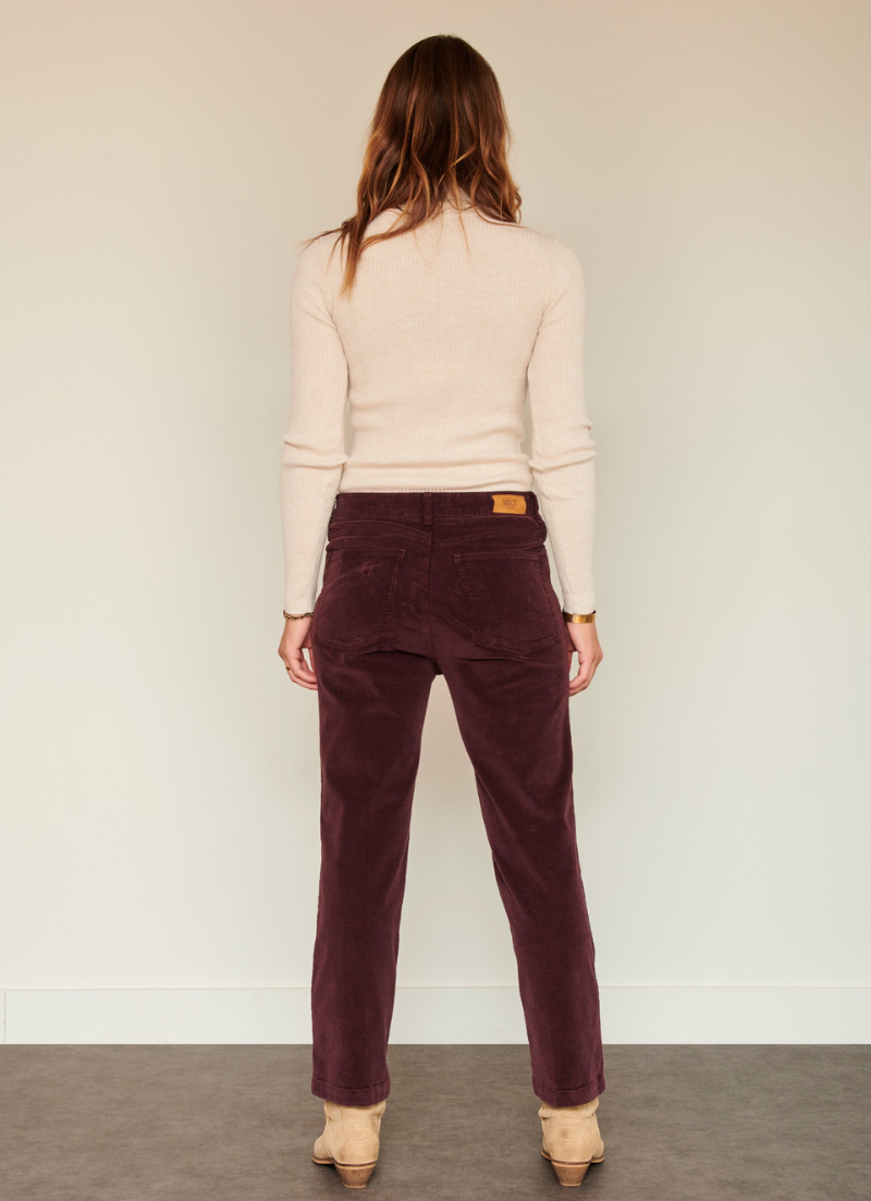 Le pantalon en velours côtelé Linda
