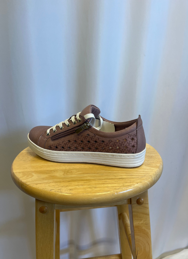 United Sneaker