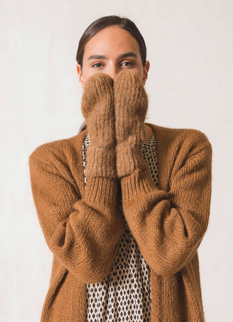 Lucia Mittens
