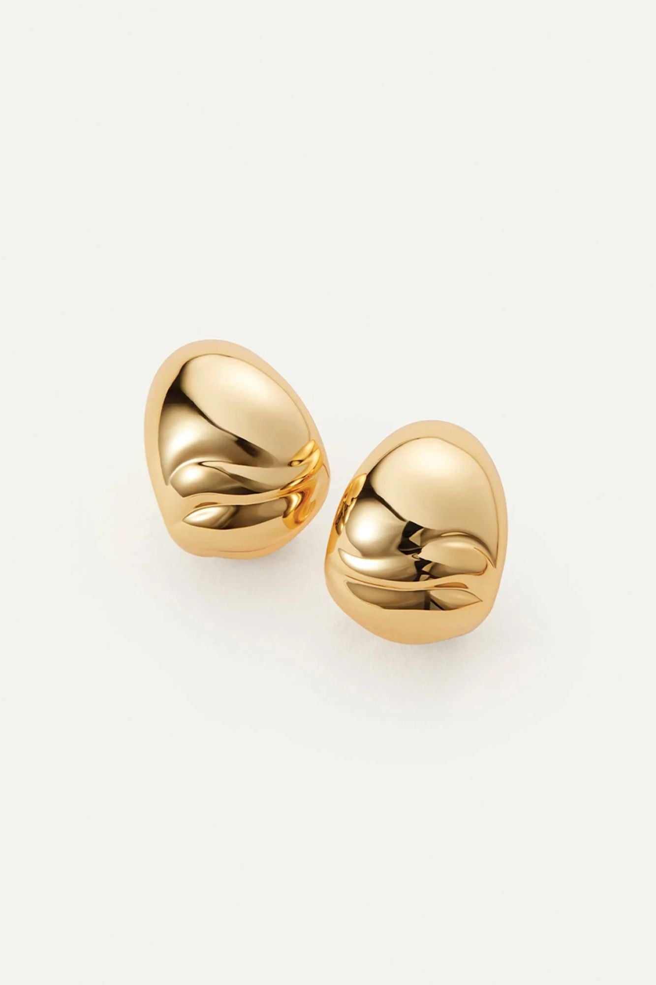 Nelle Hoops