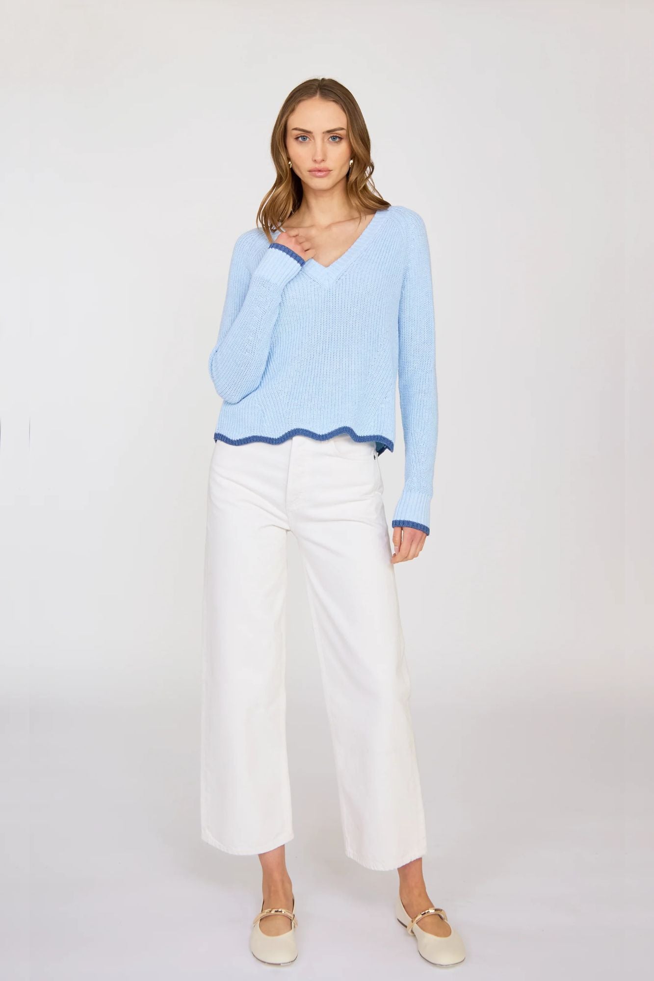 Solid Scallop Shaker V Neck