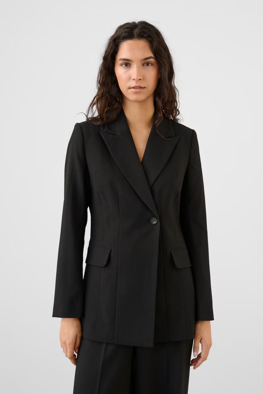 Corinne Fitted Blazer