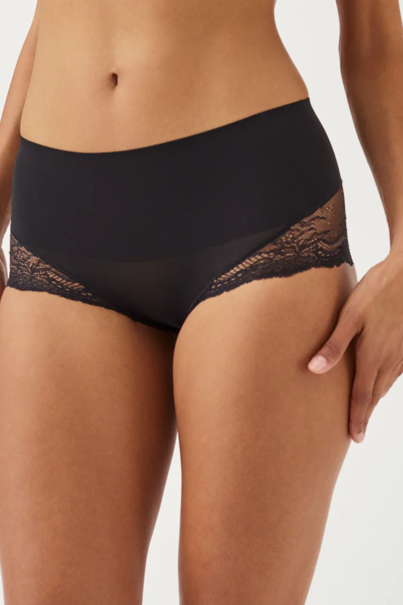 Undie-tectable Lace Hi-hipster Panty